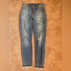 Gap denim true skinny ripped raw hem jean size 27